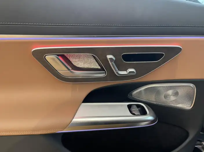 Mercedes-Benz E-Class 2024 Model E 300 L Luxury Model sedan – фото 6