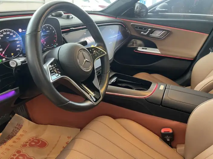 Mercedes-Benz E-Class 2024 Model E 300 L Luxury Model sedan – фото 8