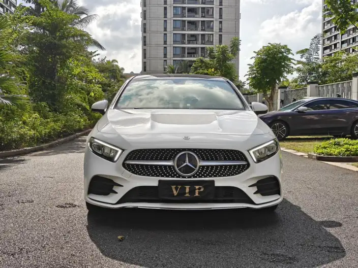 Mercedes-Benz A-class 2022 Model Facelift II A 200 L Sports sedan Fashion Edition – фото 2
