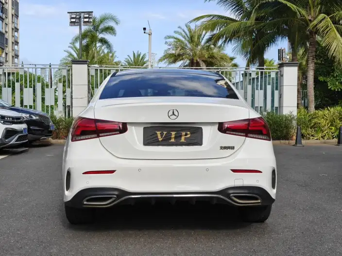 Mercedes-Benz A-class 2022 Model Facelift II A 200 L Sports sedan Fashion Edition – фото 5