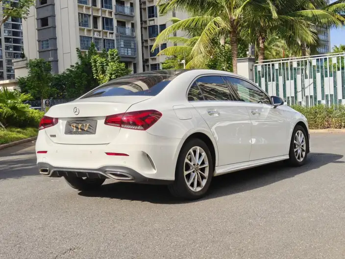 Mercedes-Benz A-class 2022 Model Facelift II A 200 L Sports sedan Fashion Edition – фото 6
