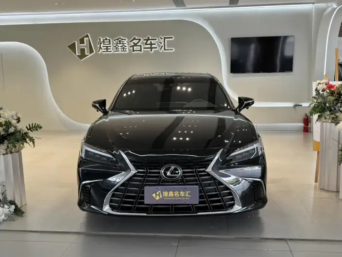 Lexus ES 2025 Model 300h Premium