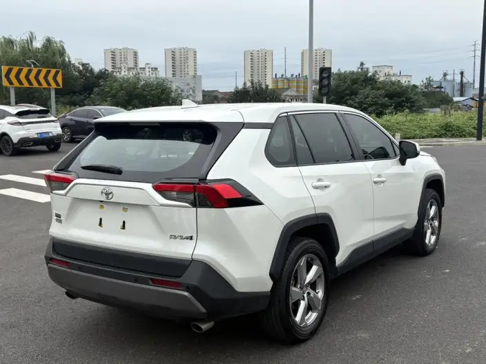 Toyota RAV4 2020 Model 2.0L CVT 2WD Fashion Plus Edition – фото 5
