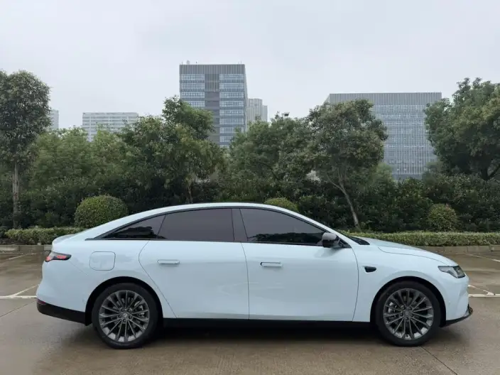 Leapmotor C01 2024 Model EV Edition 525 Exclusive Edition – фото 8