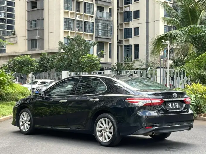 Toyota Camry 2022 Model 2.0G Deluxe Edition