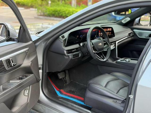 Cadillac CT6 2023 28T Luxury – фото 4