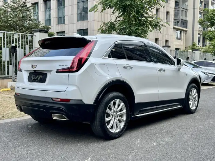 Cadillac XT4 2022 Model 28T 2WD Fashion Model – фото 6