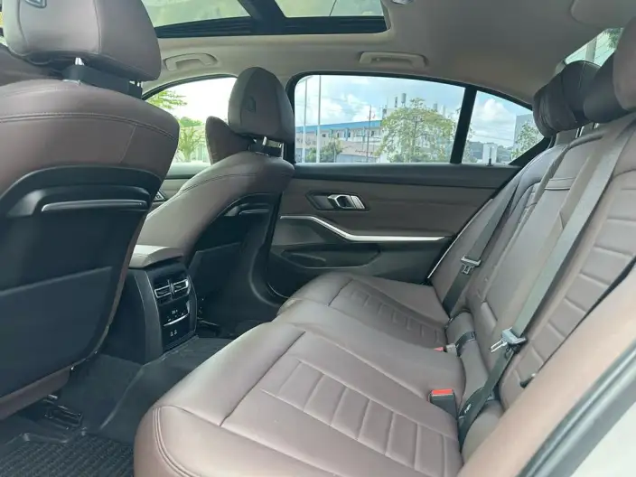 BMW 3 Series 2020 Model 325Li First Edition Edition – фото 9