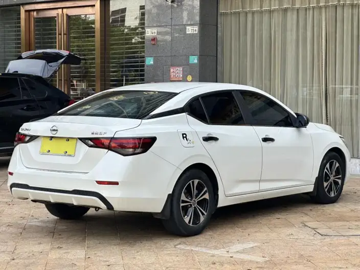 Nissan Sylphy 2022 Model 1.6L XL CVT Yuexiang Edition – фото 6