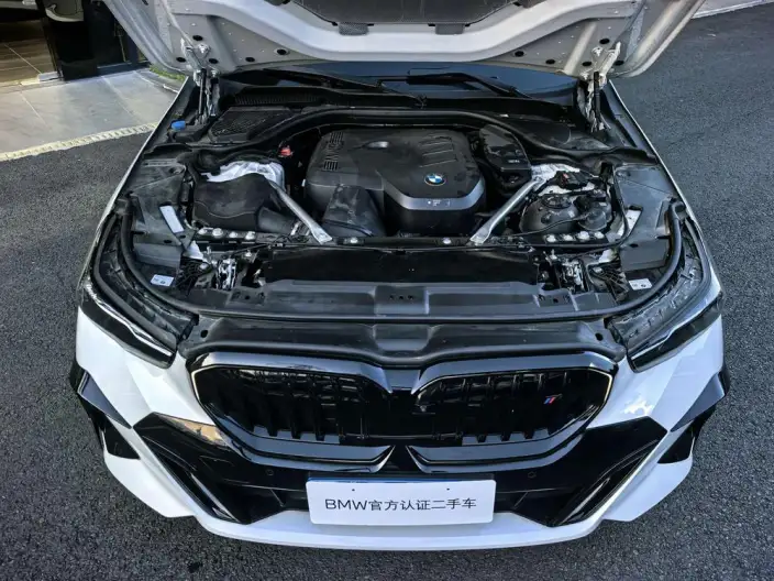 BMW 5 Series 2024 Model 530Li Exclusive Model M Sports Set – фото 8