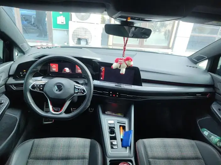 Volkswagen Golf GTI 2021 Model 380TSI DSG GTI – фото 5