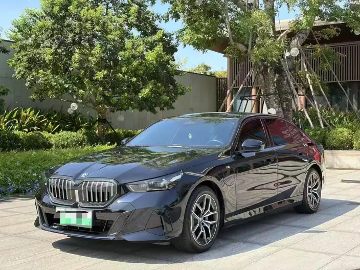 BMW i5 2024 Model eDrive35L Luxury Set