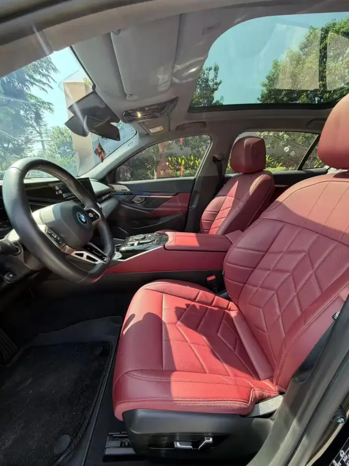 BMW i5 2024 Model eDrive35L Luxury Set – фото 10