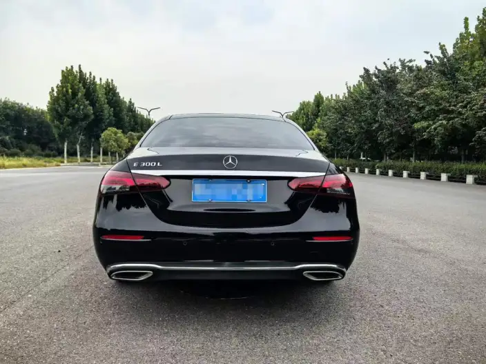 Mercedes-Benz E-Class 2023 Model Facelift E 260 L sedan – фото 5