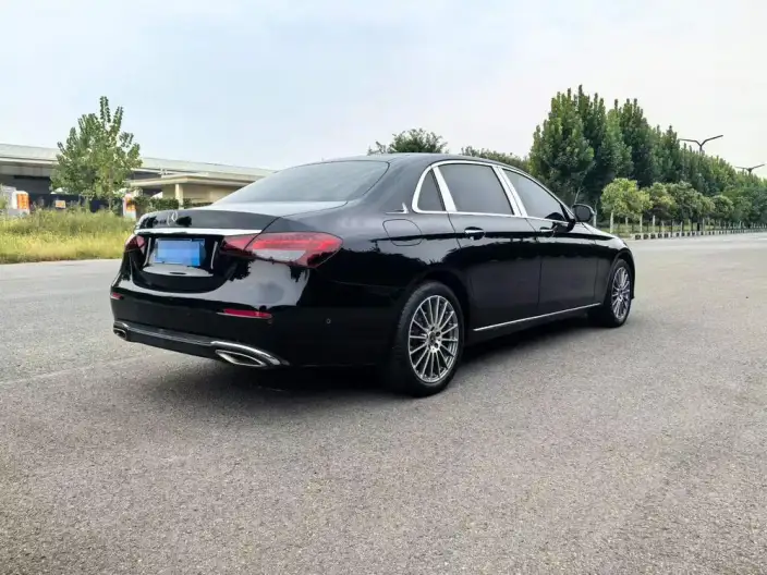 Mercedes-Benz E-Class 2023 Model Facelift E 260 L sedan – фото 6