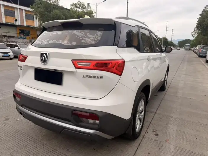 Baojun 530 2020 Model 1.5T Manual Comfort Model 6 seat – фото 6