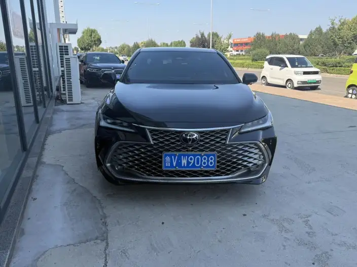 Toyota Avalon 2024 Model Intelligent Hybrid 2.5L E-CVT XLE Premium Edition