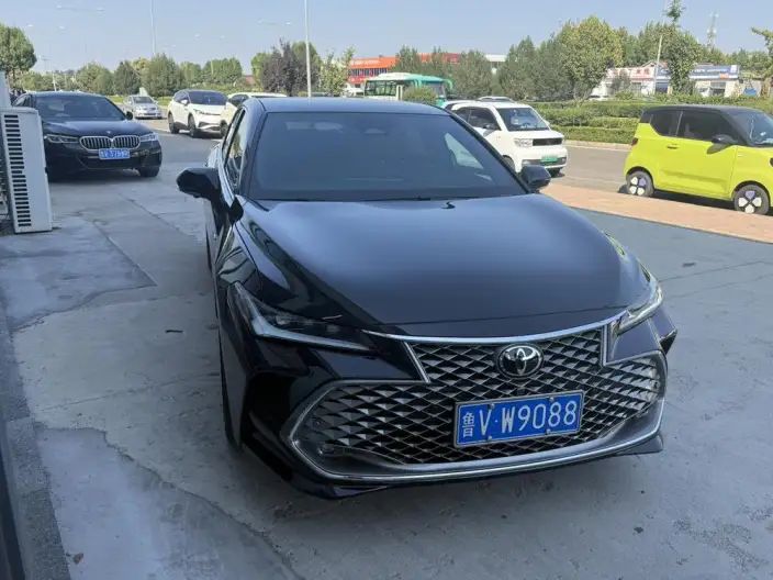 Toyota Avalon 2024 Model Intelligent Hybrid 2.5L E-CVT XLE Premium Edition