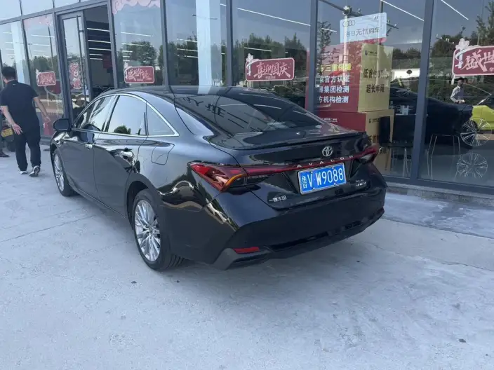 Toyota Avalon 2024 Model Intelligent Hybrid 2.5L E-CVT XLE Premium Edition