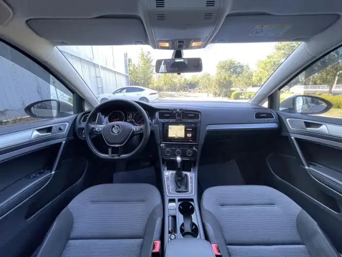 Volkswagen Golf 2020 Model Zhiai Edition 280TSI DSG Comfort Model – фото 7