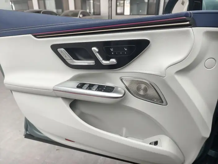 Mercedes-Benz EQE 2025 Model EQE 500 4MATIC Deluxe Edition – фото 8