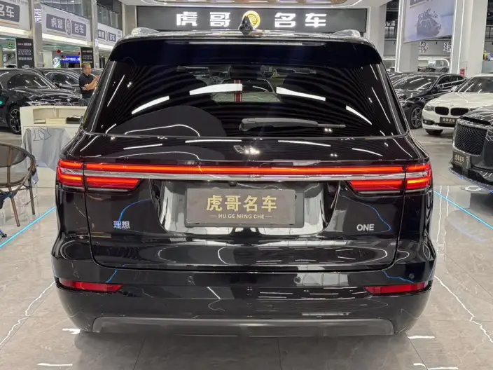 Li Auto ONE 2021 Model Extended Range 6 seat Edition – фото 5