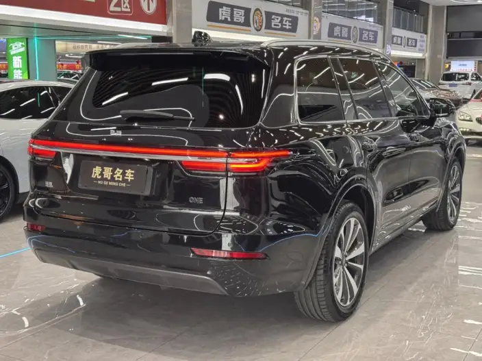 Li Auto ONE 2021 Model Extended Range 6 seat Edition – фото 6