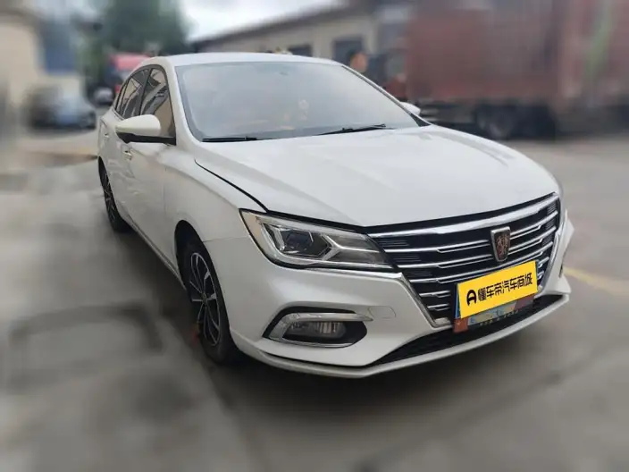 Roewe i5 2020 Model 1.5L Automatic 4G Connected Luxury Ultimate Edition