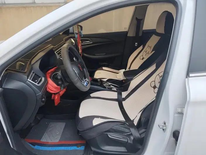 Roewe i5 2020 Model 1.5L Automatic 4G Connected Luxury Ultimate Edition – фото 10