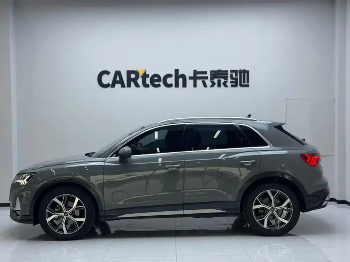 AUDI Q3 2024 Model 35 TFSI Fashion Dynamic Model