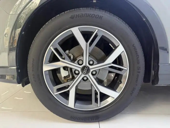 AUDI Q3 2024 Model 35 TFSI Fashion Dynamic Model – фото 9