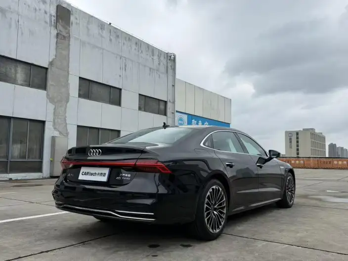 Audi A7 L 2025 Model 45 TFSI Luxury Model – фото 6