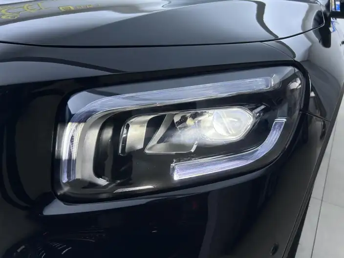Mercedes-Benz GLB 2023 Model GLB 220 Dynamic Model – фото 8