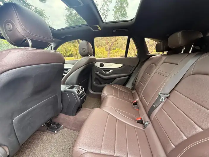 Mercedes-Benz GLC 2020 Model Facelift GLC 260 L 4MATIC Dynamic Model – фото 9