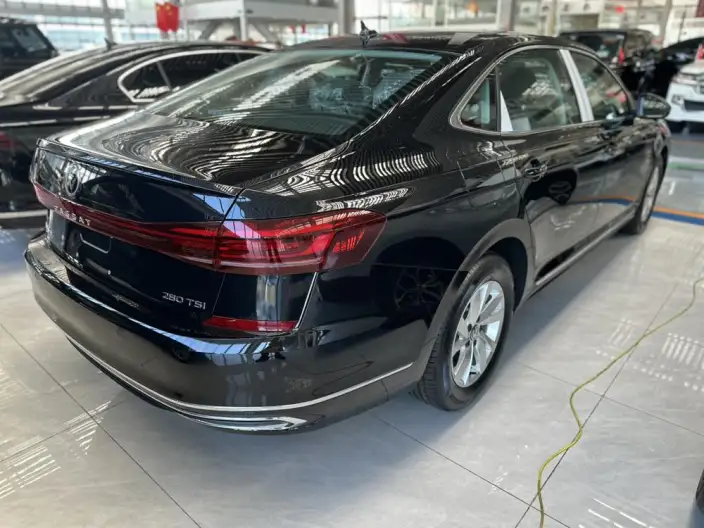 Volkswagen Passat 2024 Model 280TSI Business Edition – фото 6