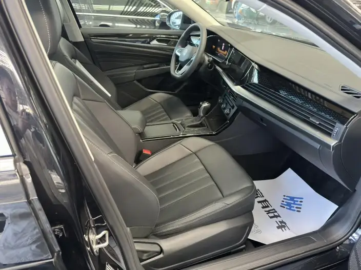 Volkswagen Passat 2024 Model 280TSI Business Edition – фото 8