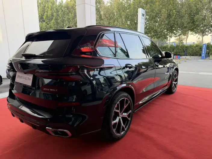 BMW X5 2023 Model xDrive30Li Exclusive Model M Sports Night Set