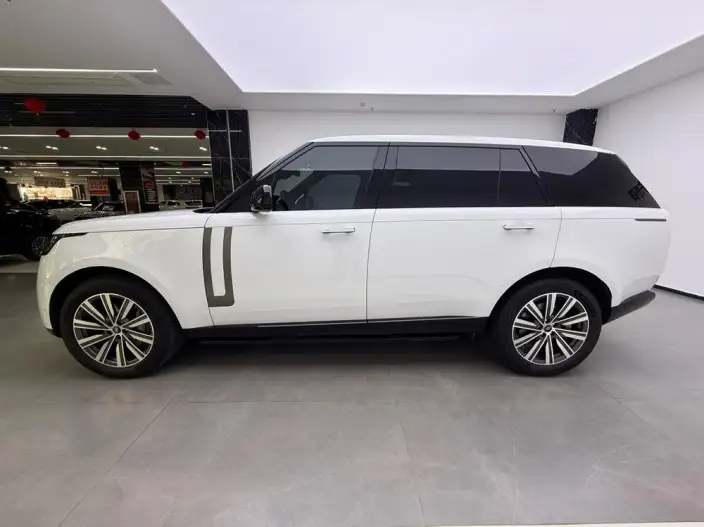 Range Rover 2023 Model 3.0 L6 400PS Shengshi VII seat Extended Edition