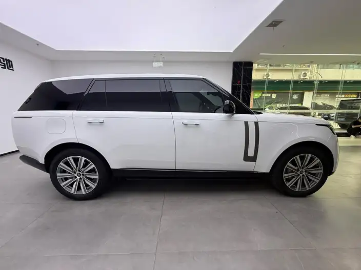 Range Rover 2023 Model 3.0 L6 400PS Shengshi VII seat Extended Edition – фото 7