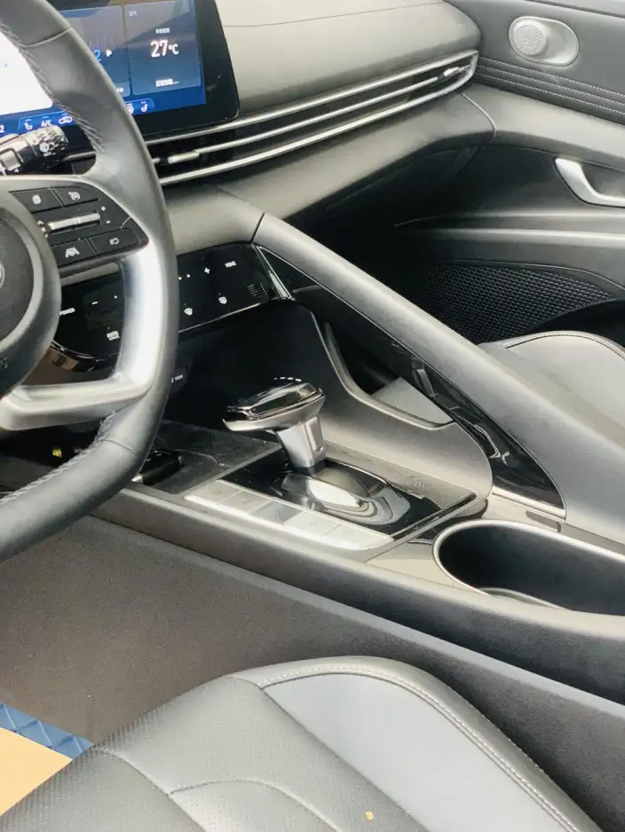 Hyundai Ioniq 2022 Model 1.5L CVT GLX Elite Edition – фото 9