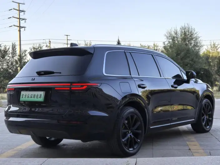 Li Auto ONE 2021 Model Extended Range 6 seat Edition – фото 7