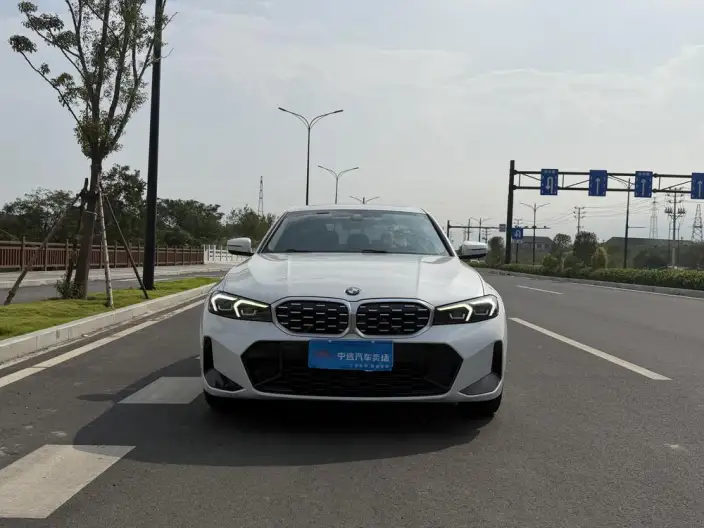 BMW 3 Series 2023 Model 325Li M Sports Set