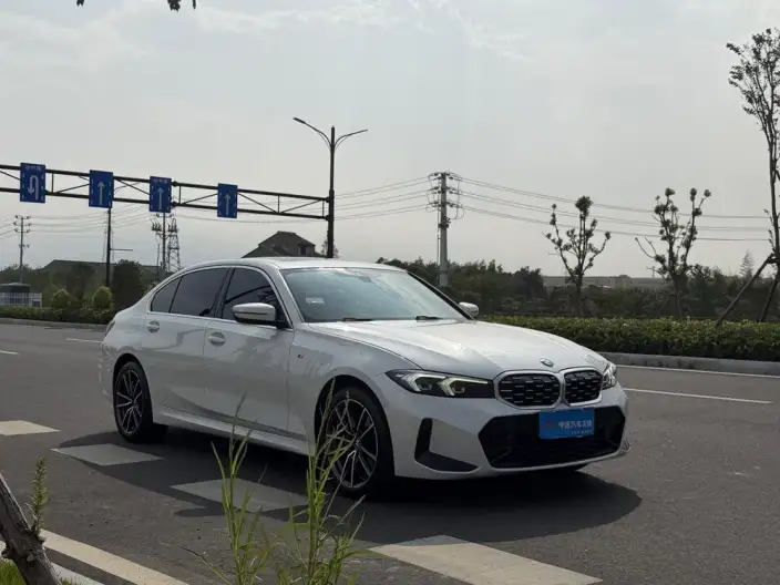 BMW 3 Series 2023 Model 325Li M Sports Set