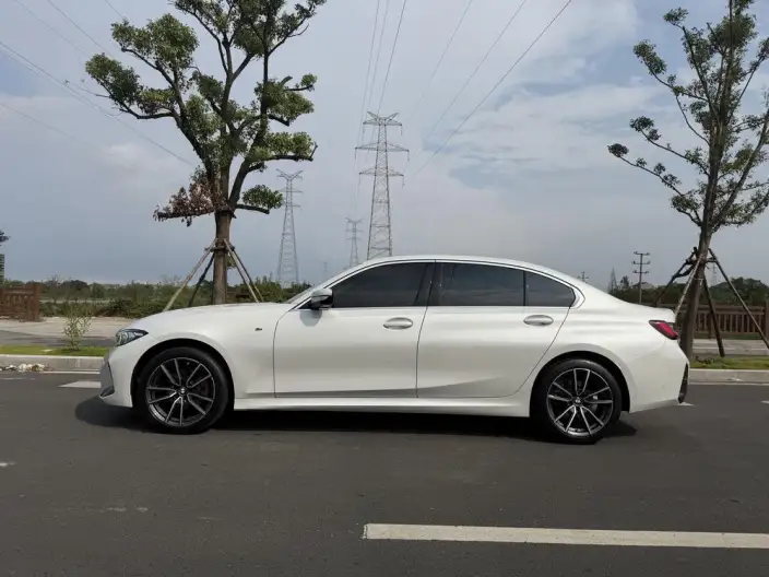 BMW 3 Series 2023 Model 325Li M Sports Set