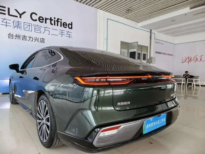 Geely Galaxy E8 PHEV 2025 Model 130km EM-P Tiggo Edition