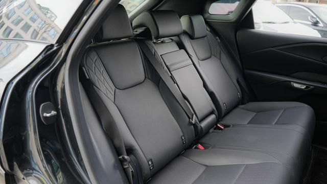 Lexus RX 2025 Model 3 50h Two-Wheel Drive Joy f ul Edition – фото 15