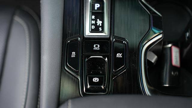 Lexus RX 2025 Model 3 50h Two-Wheel Drive Joy f ul Edition – фото 18