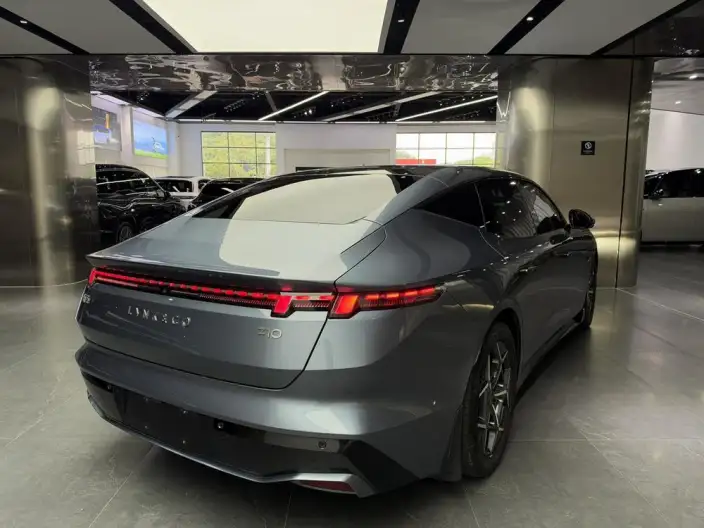 **Lynk & Co Z10** 2024 Model 95kWh 806km Rear Drive Smart Driving Max – фото 5