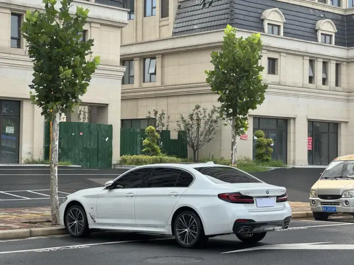 BMW 5 Series 2022 Model Facelift II 530Li Leading Model M Sports Set – фото 5