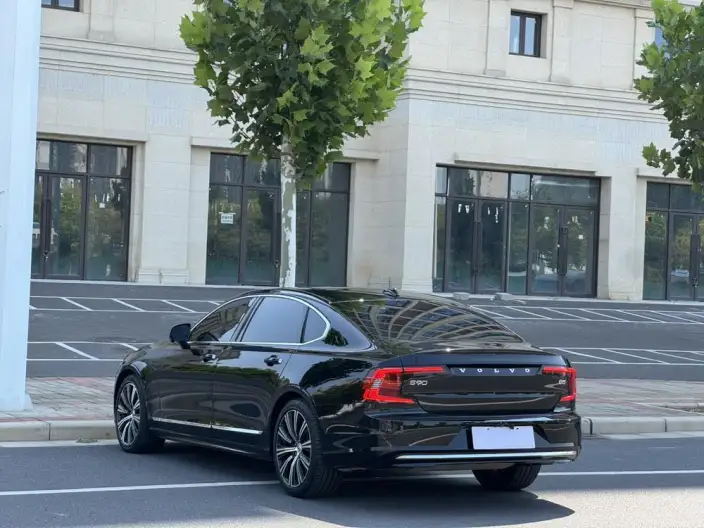 Volvo S90 2024 Model B5 Smart Range Deluxe Edition – фото 5